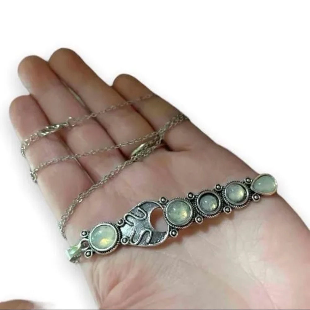 Vintage Women’s Tibetan Sterling Silver Handmade Moonstone 6 Tier Necklace - Picture 7 of 11